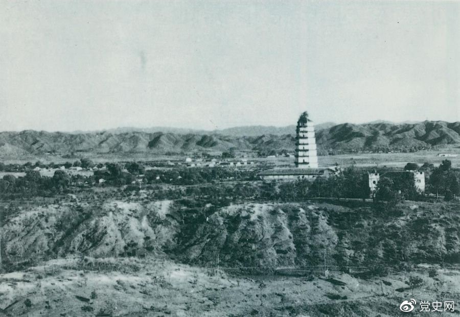 1931年11月7日至20日,中华苏维埃第一次全国代表大会在江西瑞金召开,宣布成立中华苏维埃共和国临时中央政府。图为瑞金全景。